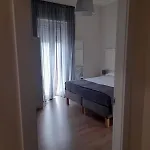 The Door In The And Parking Space 3* Garlate
