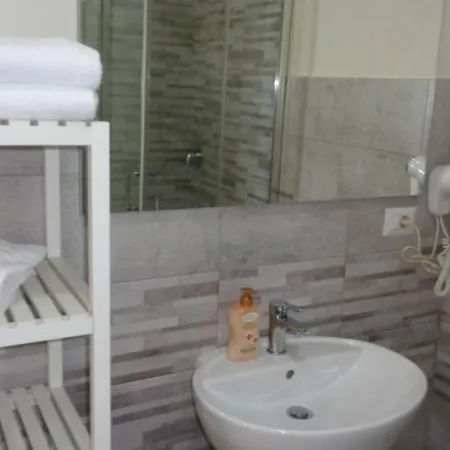 Πανσιόν The Door In The And Parking Space 3*