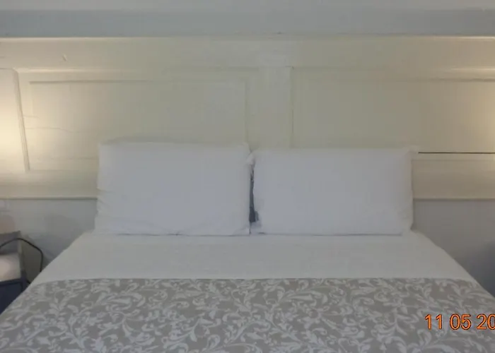 The Door In The And Parking Space Garlate